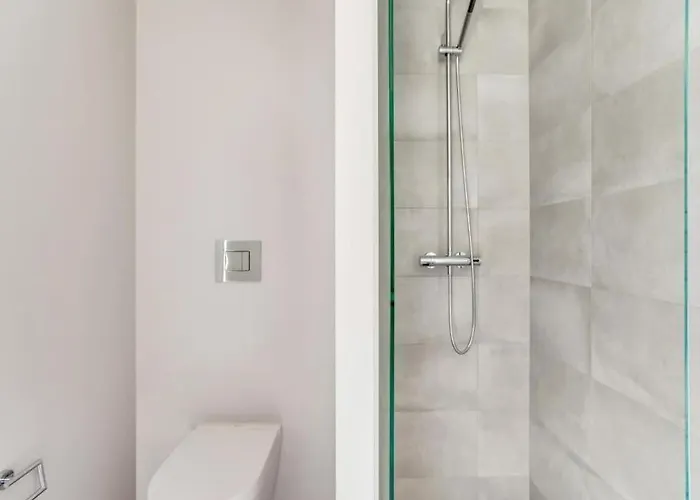 דירה Luxury Living In Prime Spot