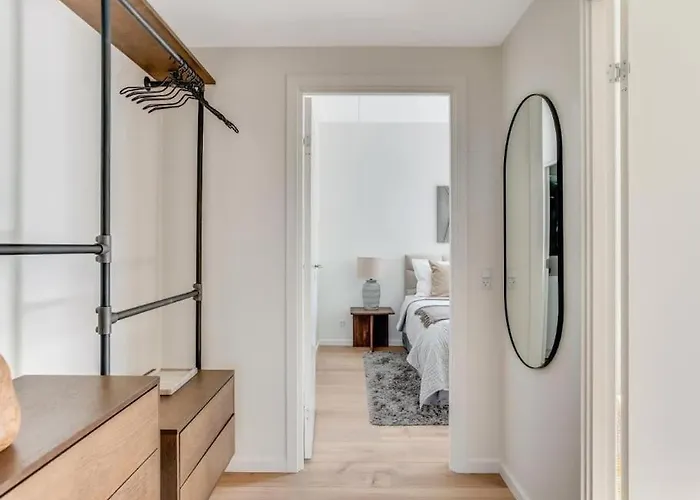 Luxury Living In Prime Spot Apartament *