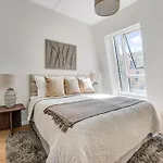 Luxury Living In Prime Spot * コペンハーゲン