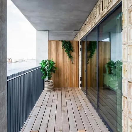 דירה Luxury Living In Prime Spot