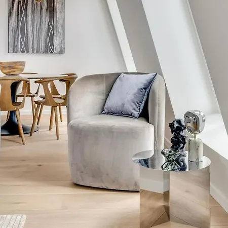דירה Luxury Living In Prime Spot *
